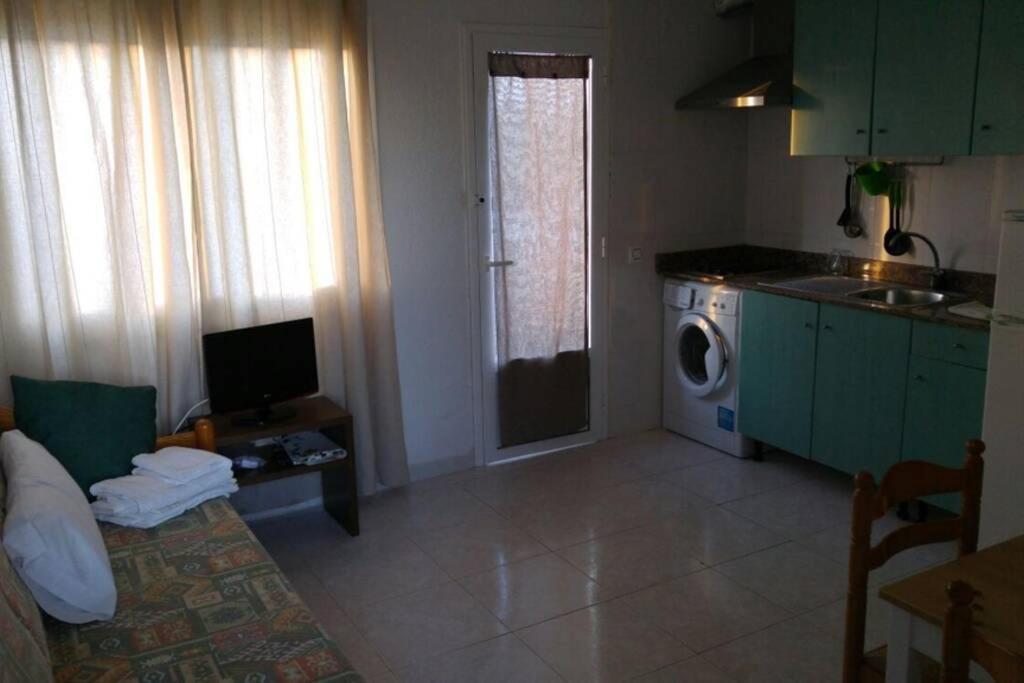 Tranquilo Apartamento Con Preciosa Cala En La Puerta Ciutadella  Esterno foto